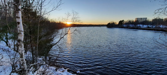 Premier Coucher De Soleil Du Mois Décembre 2021 -- Rivière Magog À Sherbrooke (Vue 2) 2021-12-01